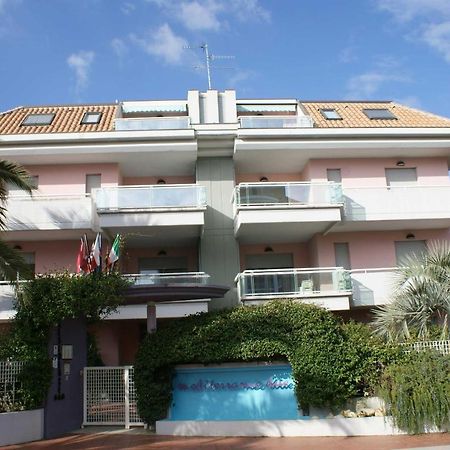 Appartamento Mediterraneo San Benedetto del Tronto Exteriör bild