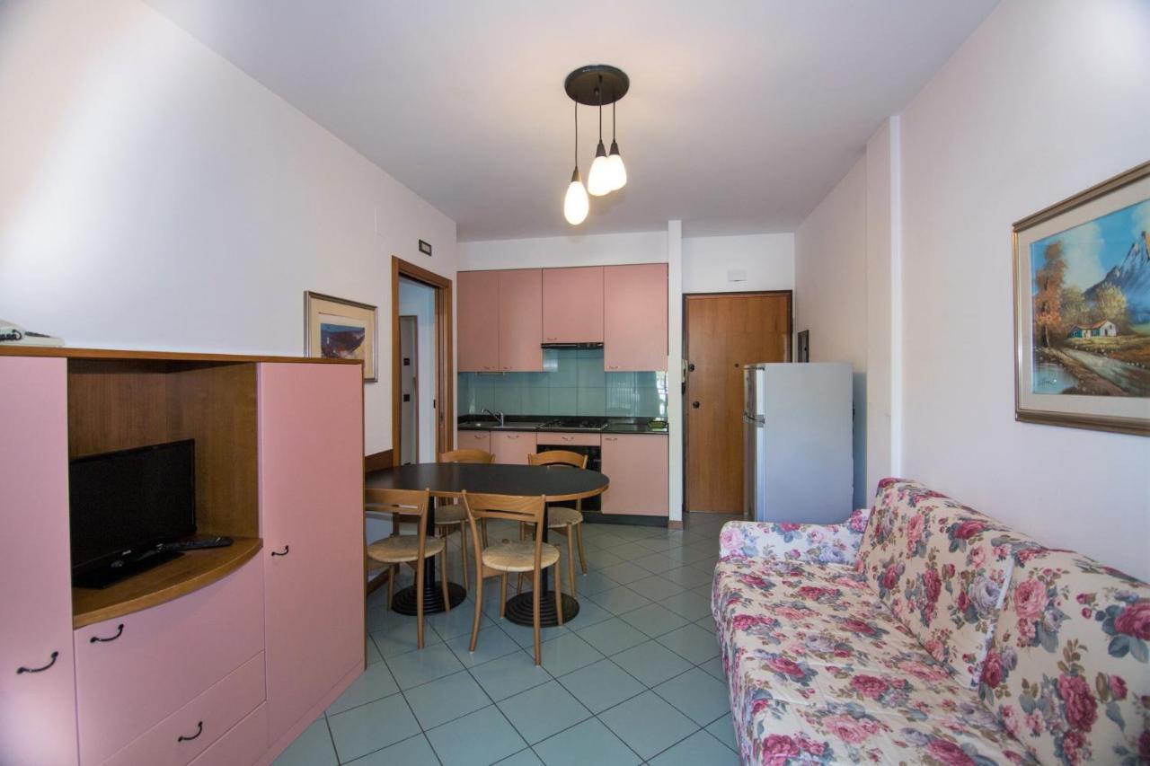 Appartamento Mediterraneo San Benedetto del Tronto Exteriör bild
